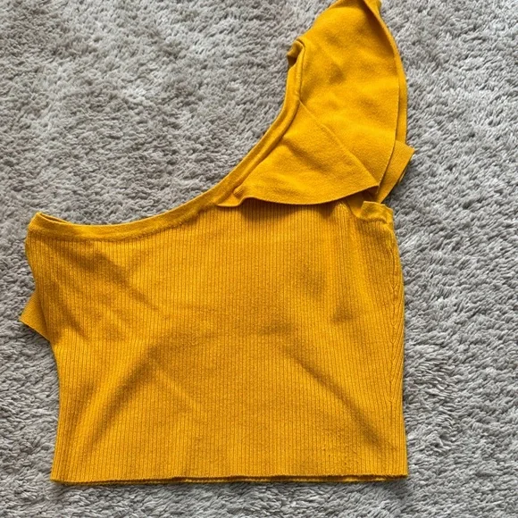 Express Women's Mustard One-Shoulder Ruffle Knit crop Top - Picture 3 of 3